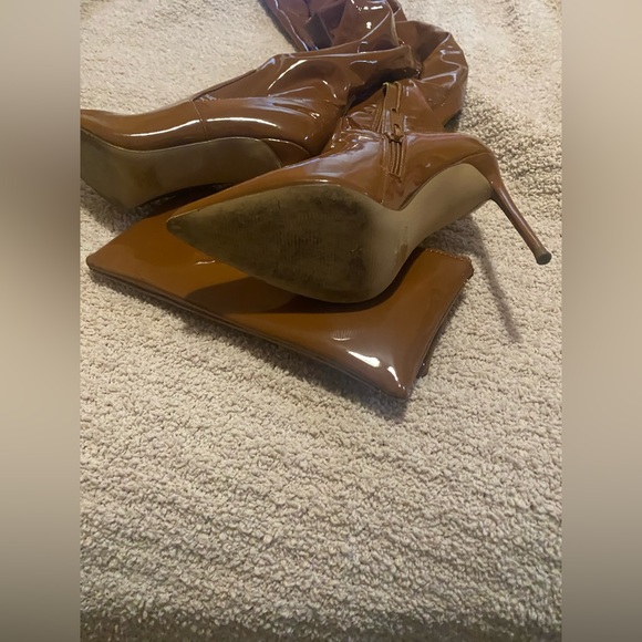 Steve Madden VaVa Cognac Stiletto boot AND matching purse - Picture 9 of 10
